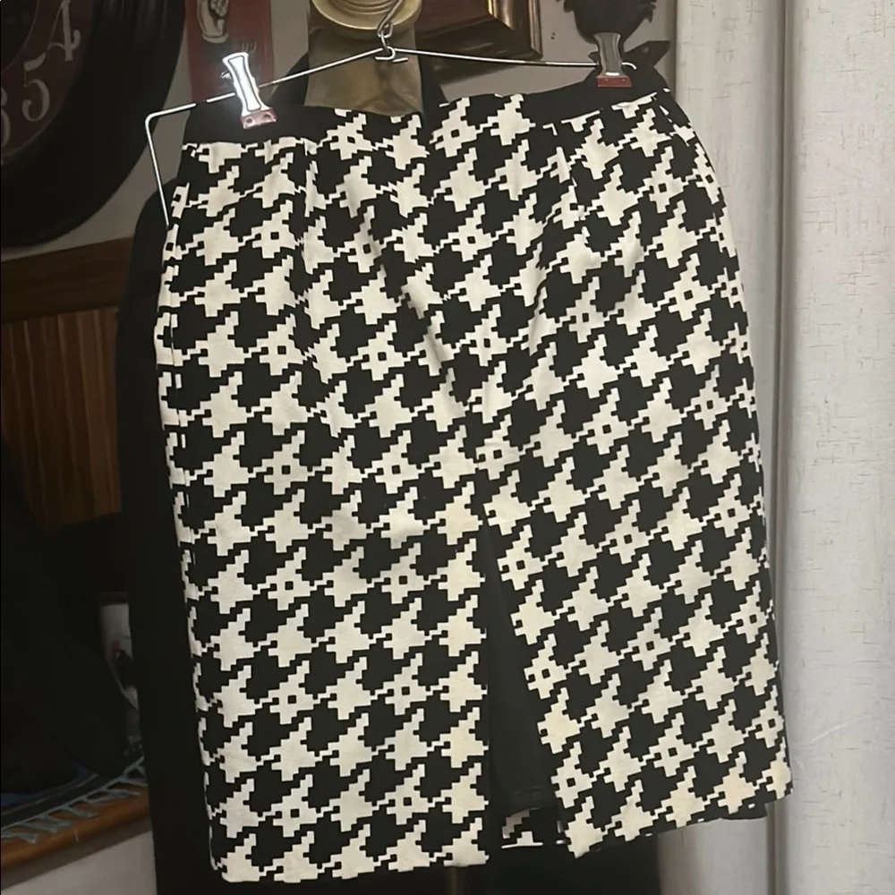 CNC Costume National Black and White Pencil Skirt - Picture 6 of 8